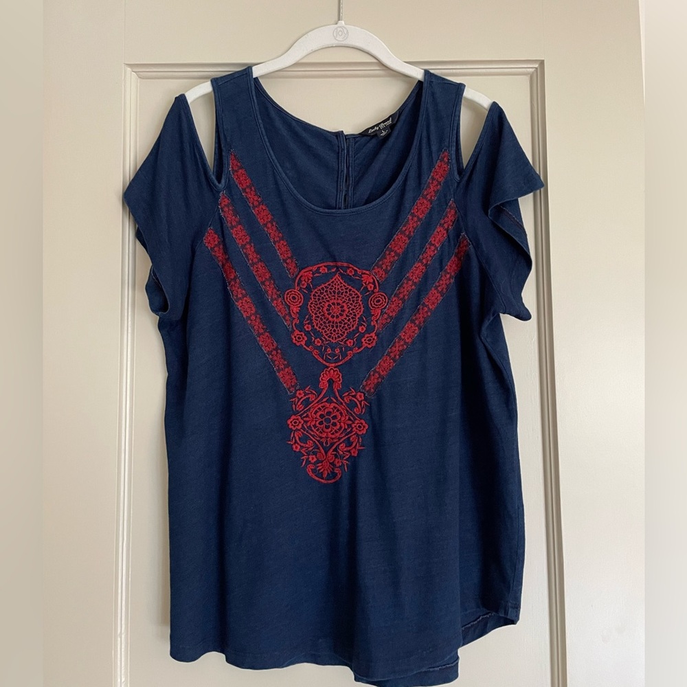 Peekaboo shoulder top